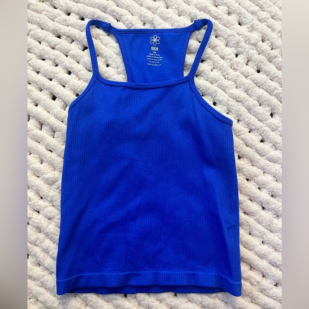 workout top